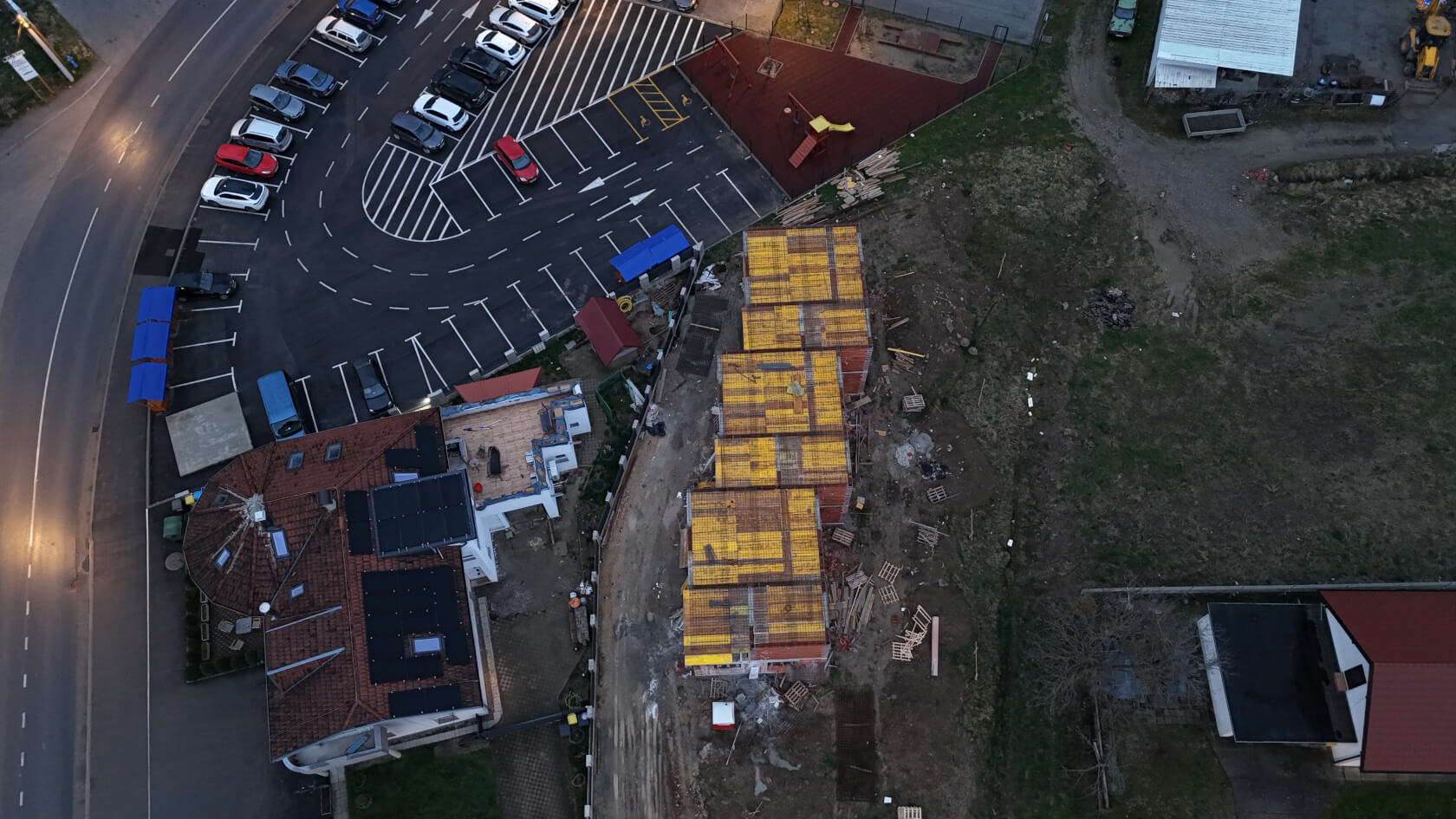 dji_fly_20250314_180946_0008_1741973594434_photo